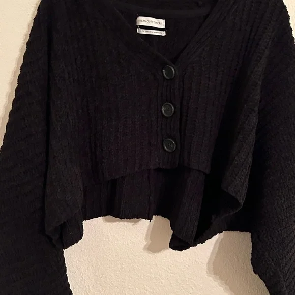 Urban Outfitters Black Cropped Button Sweater Cardigan Textured Long Sleeve XS - Picture 2 of 12